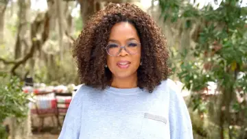 Задник к фильму "Oprah & The Color Purple Journey" #198692