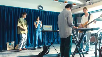 Задник к фильму "バジーノイズ" #476784