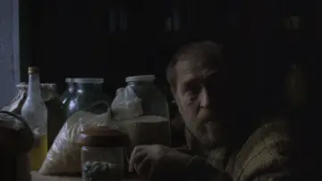 Задник к фильму "Сірі бджоли" #694429