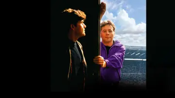 Задник к фильму "Simple Minds: Everything Is Possible" #807702