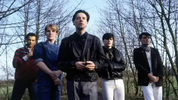 Задник к фильму "Simple Minds: Everything Is Possible" #807703