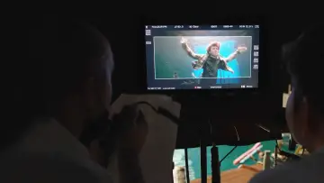 Задник к фильму "A Hero