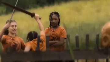 Задник к фильму "A Hero