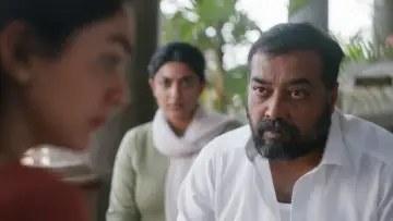 Задник к фильму "డెకాయిట్" #829717