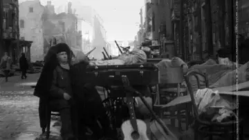 Задник к фильму "Leningrad. Stimmen einer belagerten Stadt" #984501