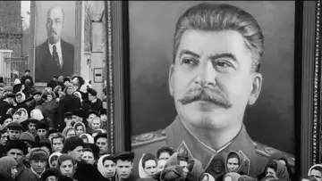 Задник к фильму "L