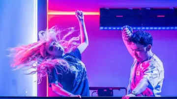 Задник к фильму "Next to Normal" #622436