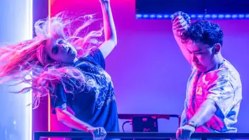Задник к фильму "Next to Normal" #622449