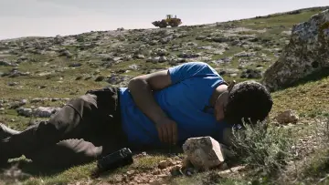 Задник к фильму "لا أرض أخرى" #612146