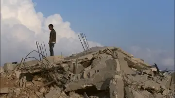 Задник к фильму "لا أرض أخرى" #612163