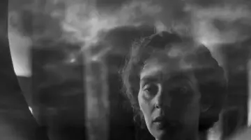 Задник к фильму "Девушка с иглой" #601207