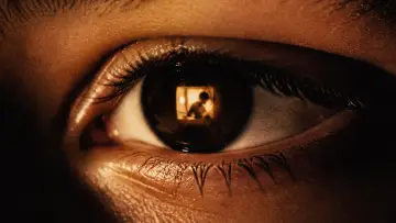 Задник к фильму "The Lens Within Me" #1294194