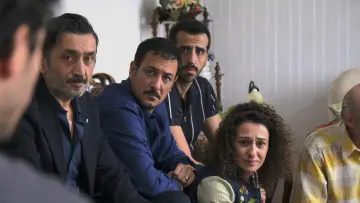 Задник к фильму "İyi Bir Aile Değiliz" #191672