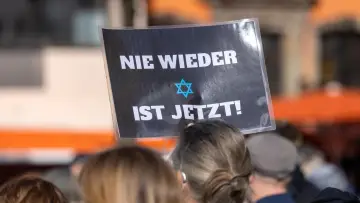 Задник к фильму "Warum Judenhass? Antisemitismus in Deutschland" #198230