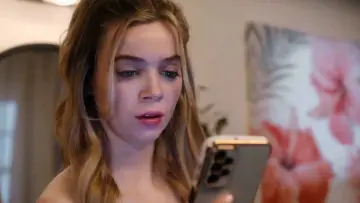 Задник к фильму "Confessions of a Cam Girl" #198423