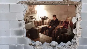 Задник к фильму "Secret Mall Apartment" #622050