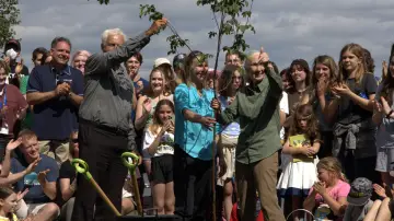 Задник к фильму "Jane Goodall: Reasons for Hope" #357581