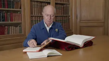 Задник к фильму "De Gaulle vs Churchill : Mémoires de guerre, guerre des mémoires" #1015963