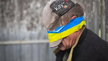 Задник к фильму "« Collabos ! »  L