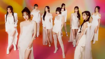 Задник к фильму "TWICE 13TH MINI ALBUM [With YOU-th] COMEBACK LIVE: Our Golden Day" #368823
