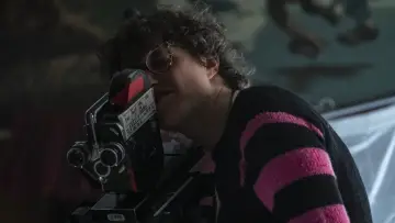 Задник к фильму "Подростковый секс и смерть в лагере «Миазма»" #1205722
