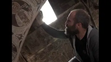 Задник к фильму "From Dust to Light" #405825