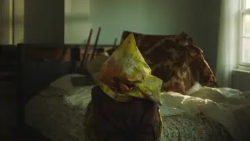 Задник к фильму "We