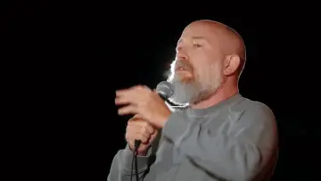 Задник к фильму "Kyle Kinane: Dirt Nap" #1049432