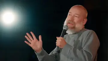 Задник к фильму "Kyle Kinane: Dirt Nap" #1049433