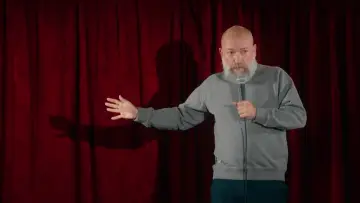 Задник к фильму "Kyle Kinane: Dirt Nap" #1049435