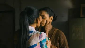 Задник к фильму "निर्लज्ज" #476181