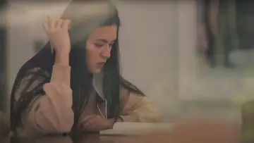 Задник к фильму "Harta Tahta Raisa" #476406