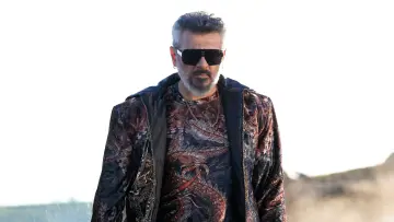 Задник к фильму "குட் பேட் அக்லி" #810551