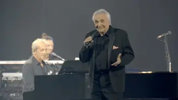 Задник к фильму "Michel Sardou : Je me souviens d