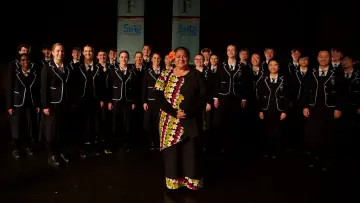 Задник к фильму "Tinā" #712127