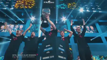 Задник к фильму "Memories of CS:GO - The Early Years" #1650709