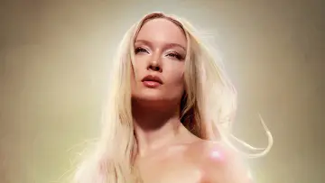 Задник к фильму "Zara Larsson 