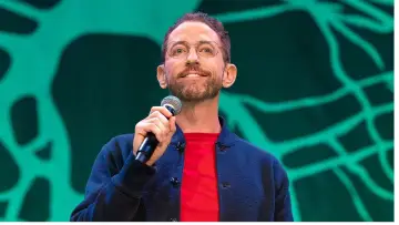 Задник к фильму "Neal Brennan: Crazy Good" #1073127
