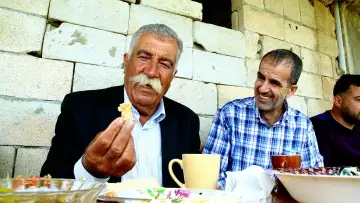 Задник к фильму "على بُعد أمتار" #1084426