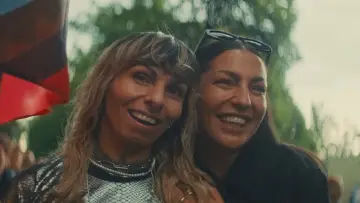 Задник к фильму "The Lesbian Bar Project: FLINTA" #1086363