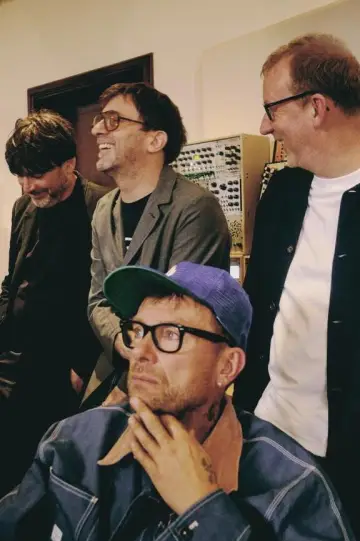 Постер к фильму "blur: To the End" #978948