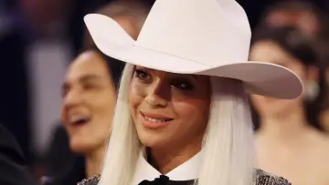 Задник к фильму "Call Me Country: Beyoncé & Nashville