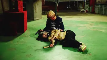 Задник к фильму "ベイビーわるきゅーれ ナイスデイズ" #682744