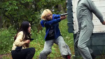 Задник к фильму "ベイビーわるきゅーれ ナイスデイズ" #682761