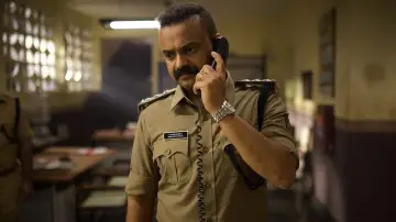 Задник к фильму "ഓഫീസര്‍ ഓണ്‍ ഡ്യൂട്ടി" #836475