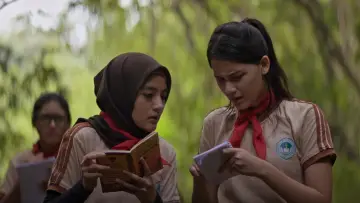 Задник к фильму "Kemah Terlarang: Kesurupan Massal" #935667