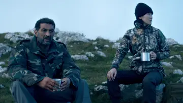 Задник к фильму "Терзаемые" #811984