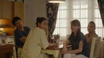 Задник к фильму "Bila Esok Ibu Tiada" #666587