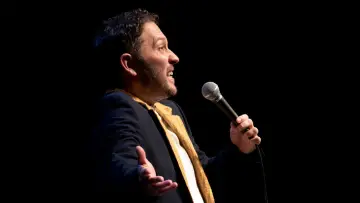 Задник к фильму "Jon Richardson: The Knitwit" #1114005