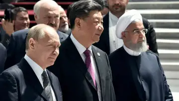Задник к фильму "Russie, Chine, Iran : La revanche des empires" #1108940